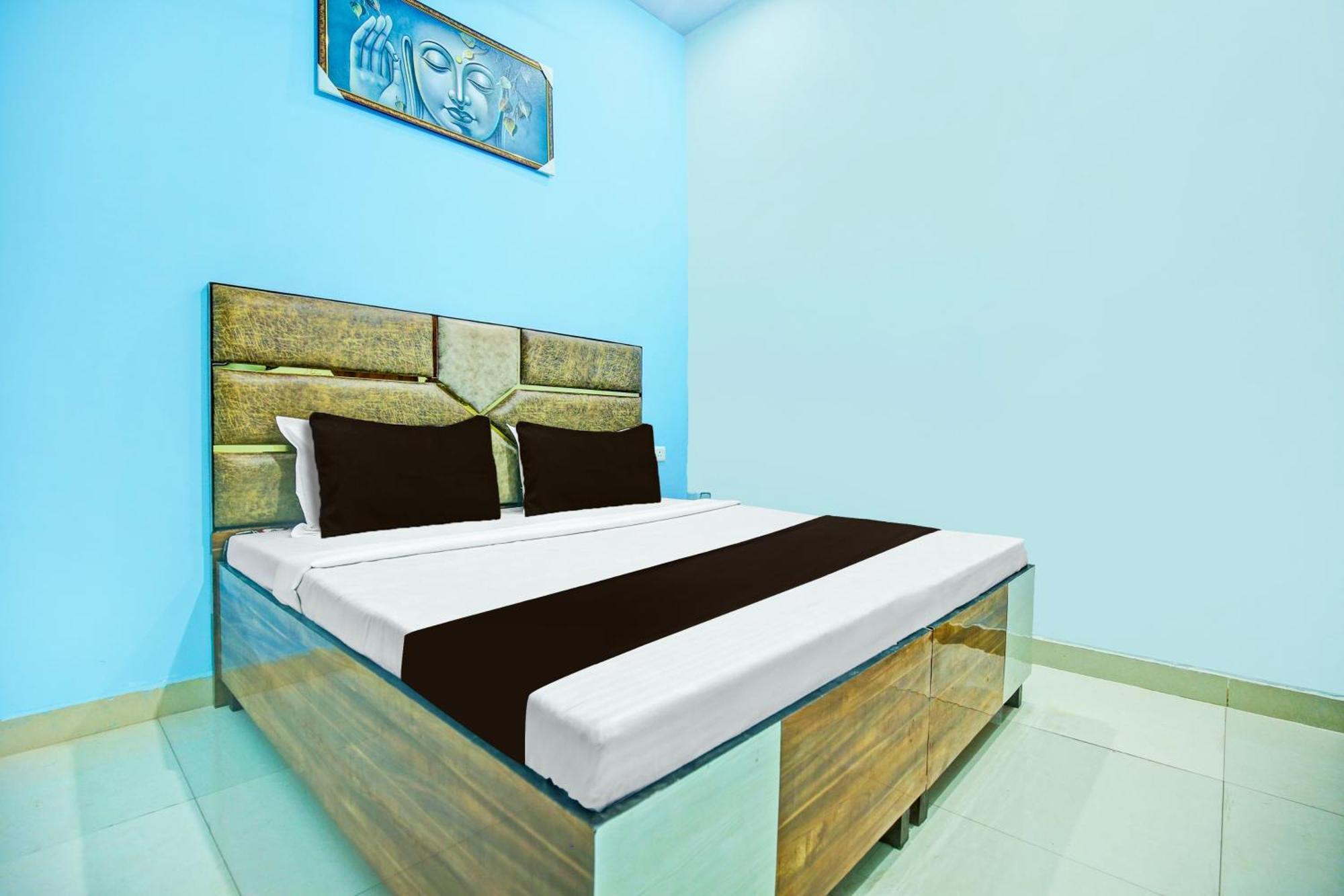 Super Hotel O Sirsa Hotel & Guest House Bagian luar foto