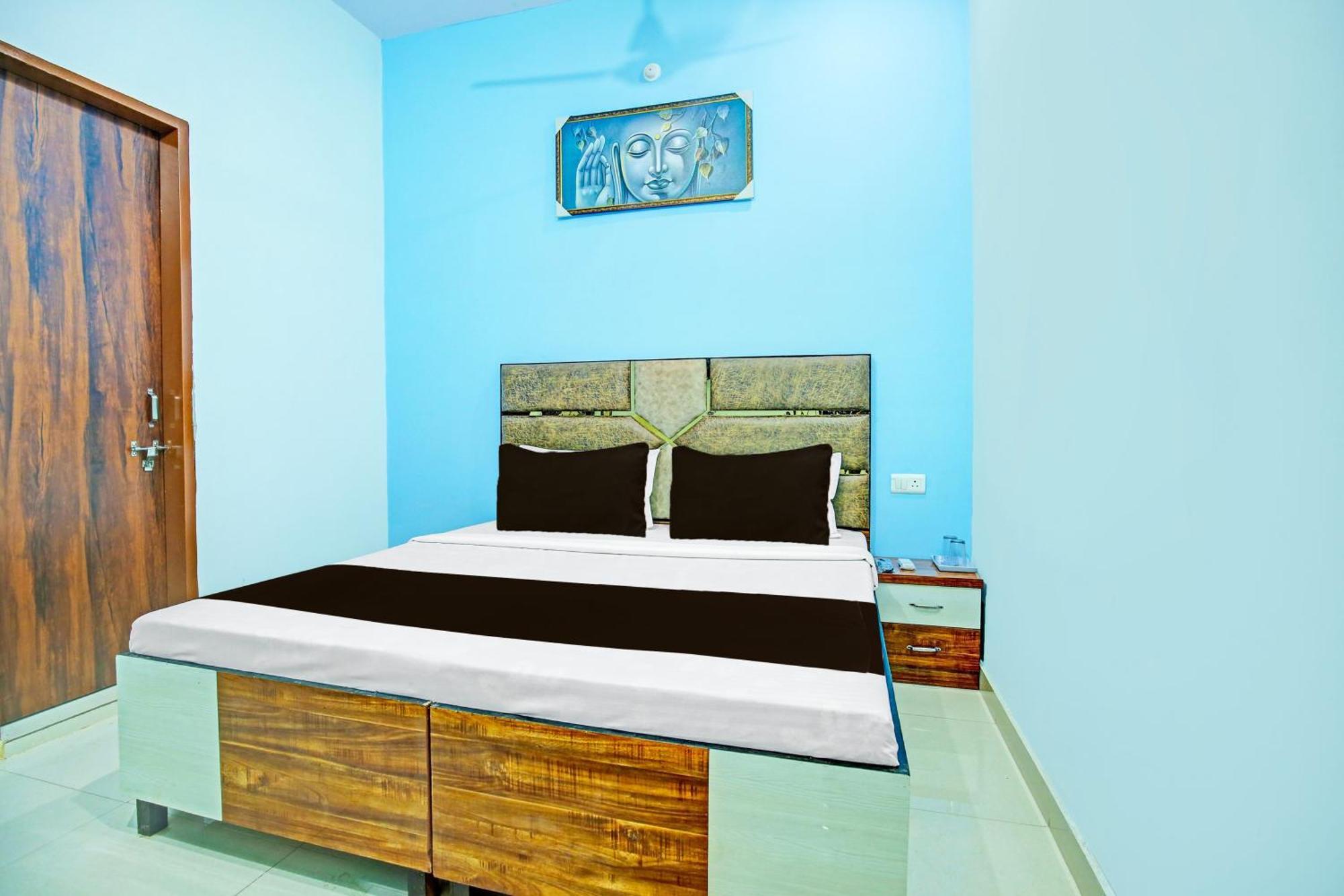 Super Hotel O Sirsa Hotel & Guest House Bagian luar foto