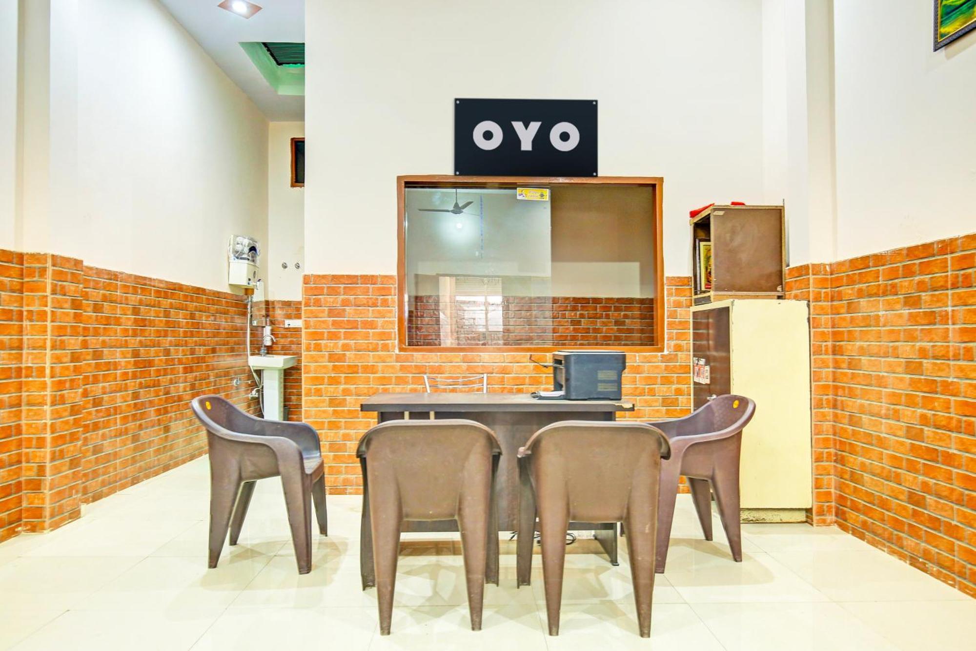 Super Hotel O Sirsa Hotel & Guest House Bagian luar foto