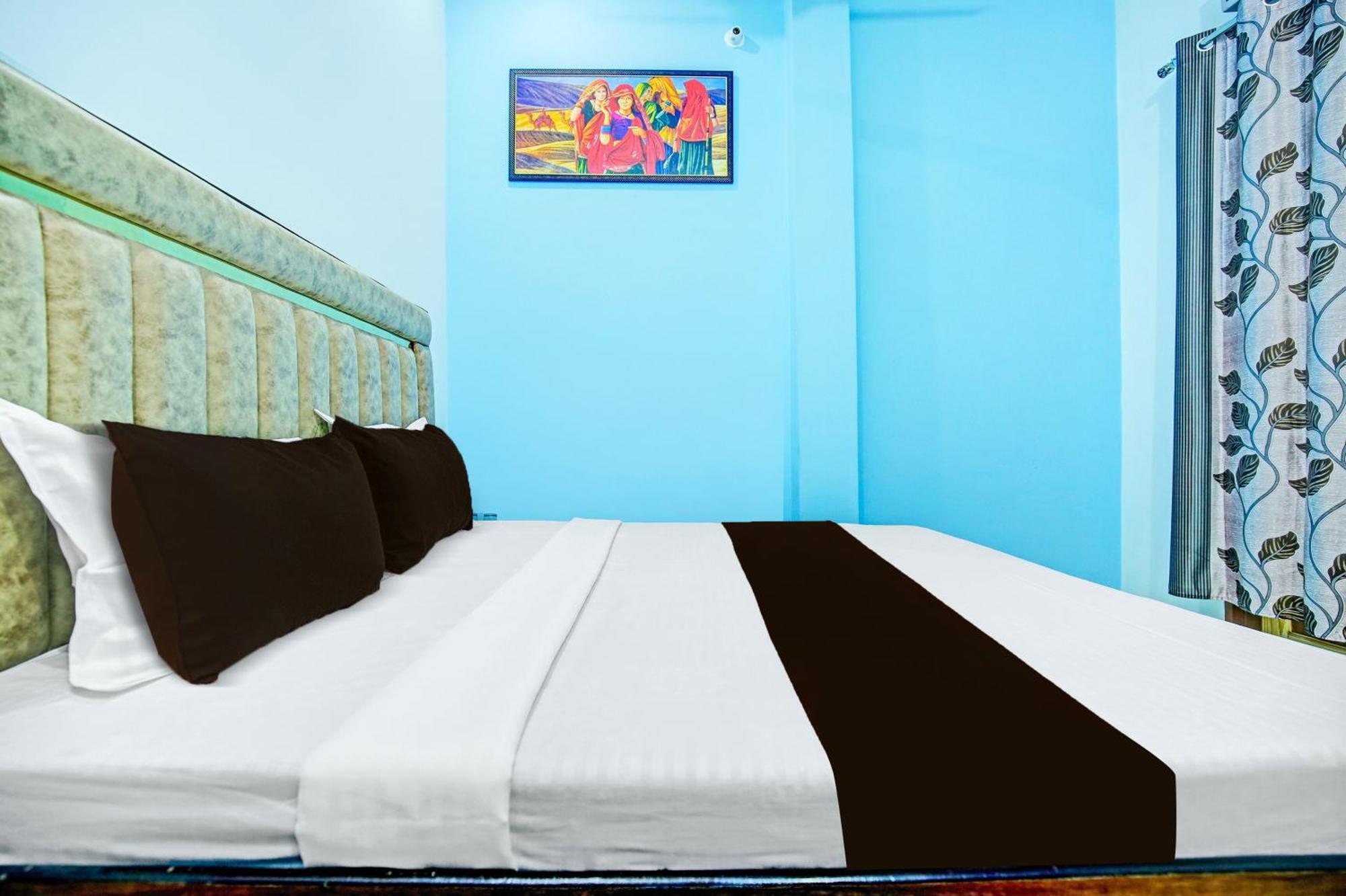 Super Hotel O Sirsa Hotel & Guest House Bagian luar foto